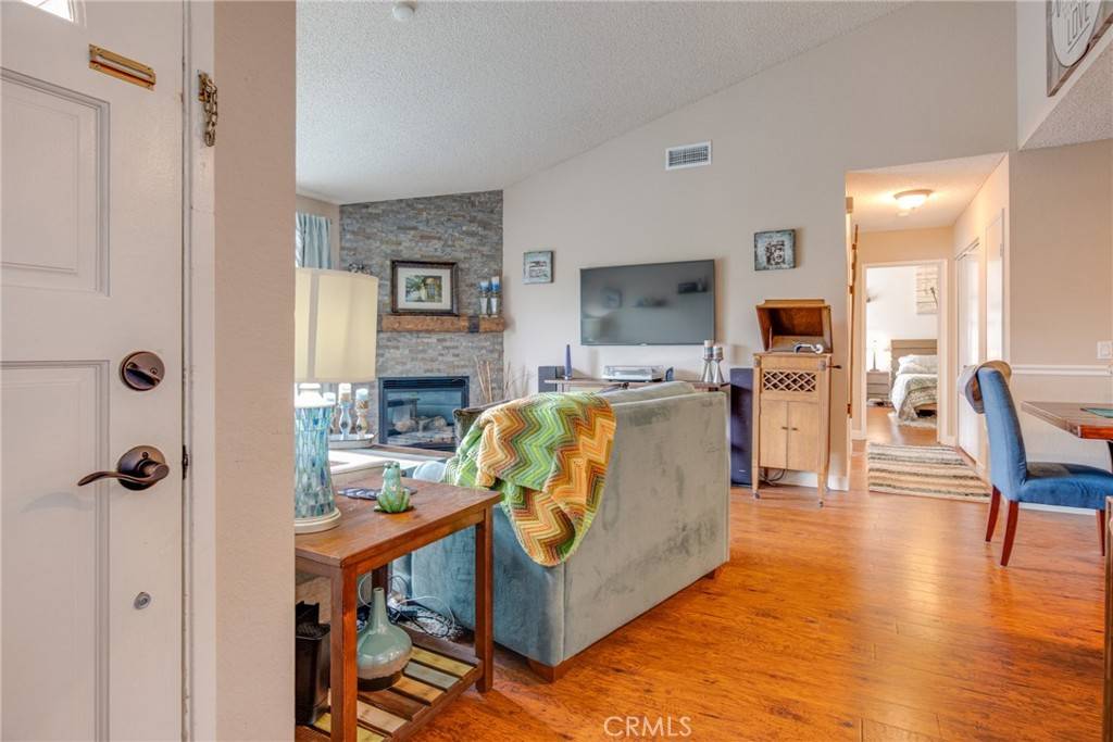 Stanton, CA 90680,10335 W Briar Oaks DR #E