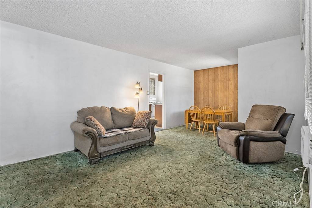 Anaheim, CA 92801,112 N Aladdin DR