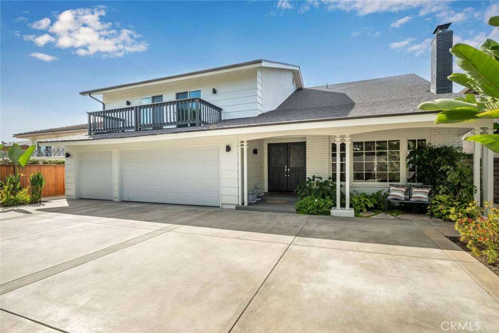 Huntington Beach, CA 92648,6712 Lawn Haven DR