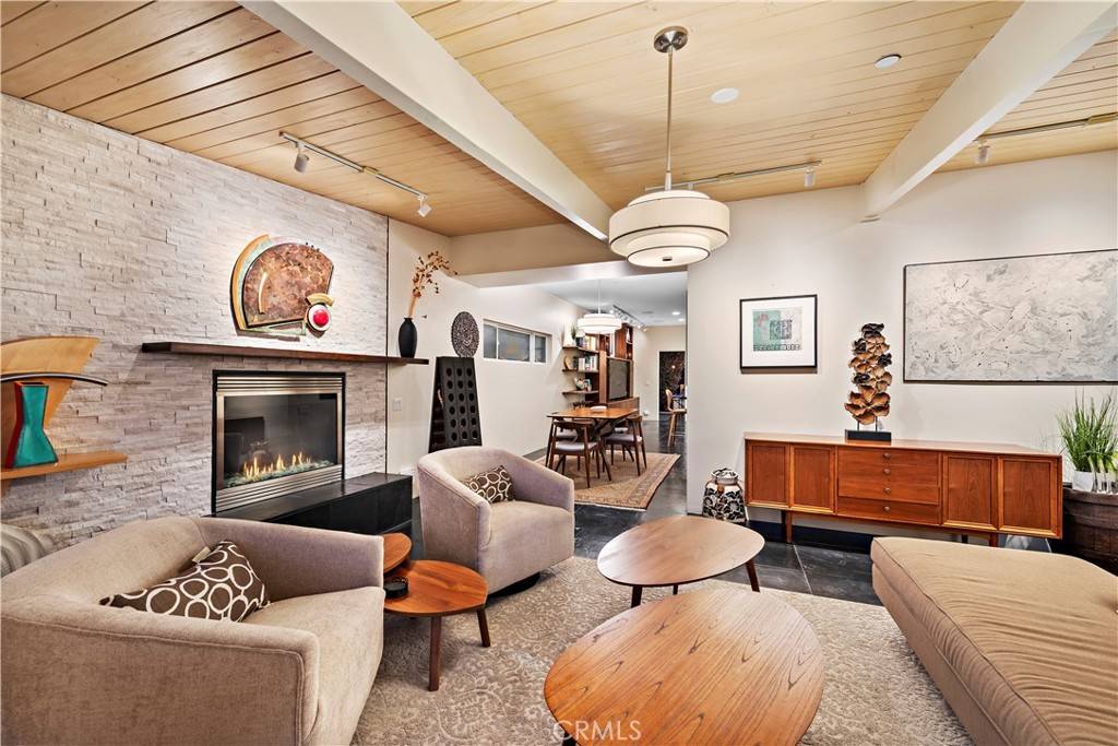 San Clemente, CA 92672,147 W Avenida Cadiz