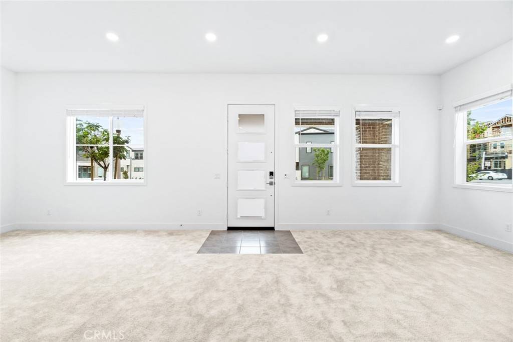 Irvine, CA 92618,374 baluster
