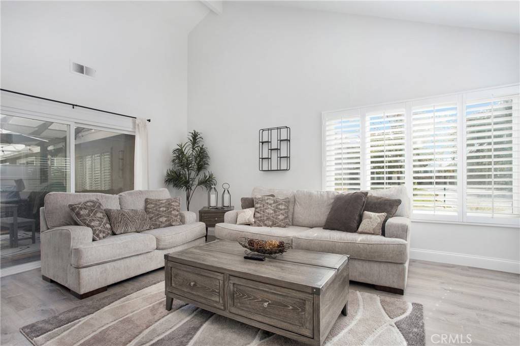 Yorba Linda, CA 92887,21132 Via Santiago #21