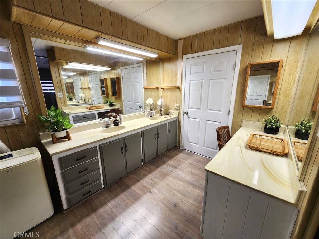 Stanton, CA 90680,7271 Katella AVE #68