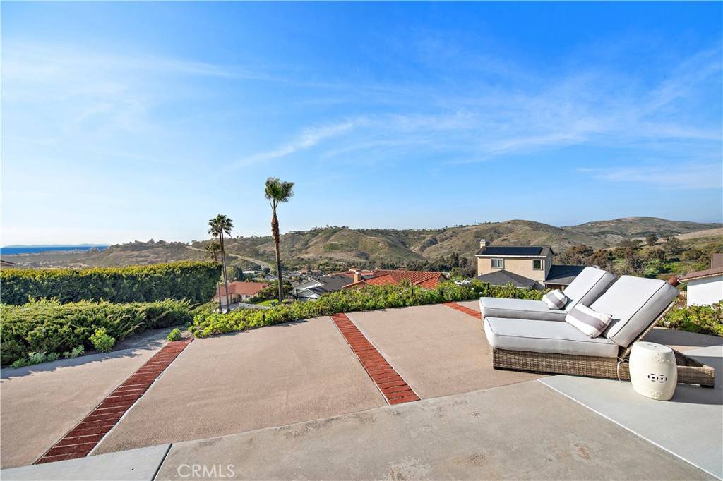 San Clemente, CA 92672,425 Calle Pueblo