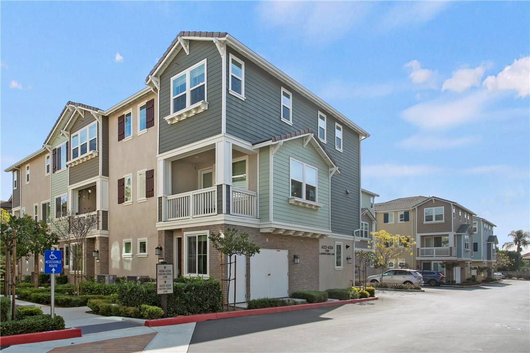 Yorba Linda, CA 92886,4322 Canyon Coral LN