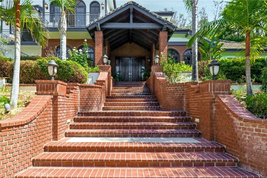 San Juan Capistrano, CA 92675,30652 Shadetree LN