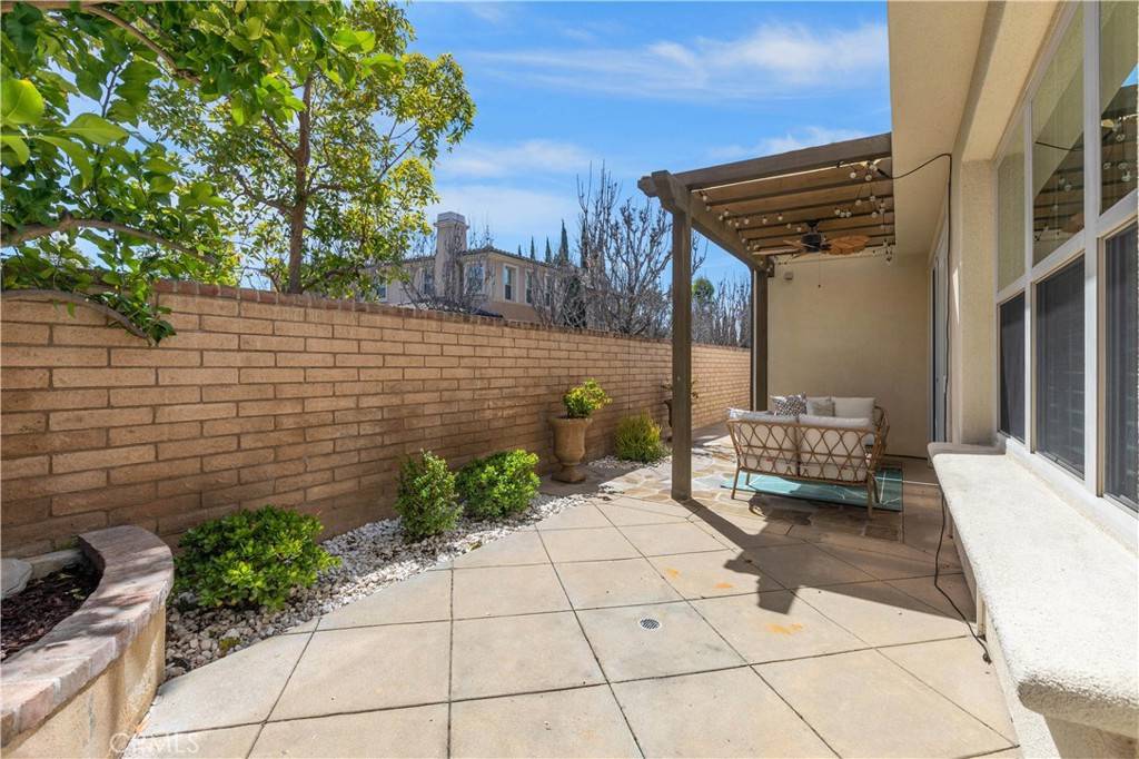 Irvine, CA 92620,40 Twin Gables #1