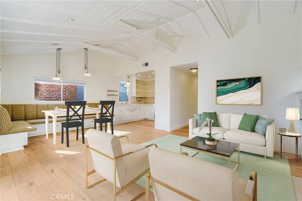 Corona Del Mar, CA 92625,705 Iris AVE