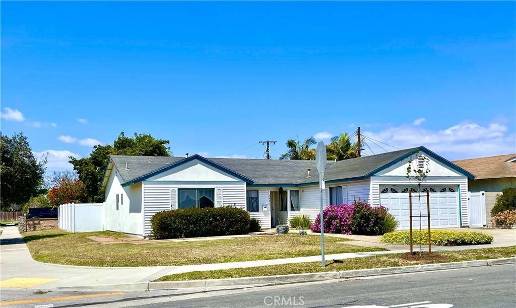 Huntington Beach, CA 92647,6401 Royal Oak Drive