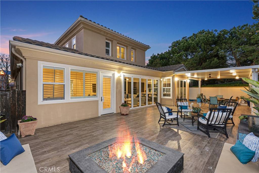 Irvine, CA 92603,120 Bottlebrush