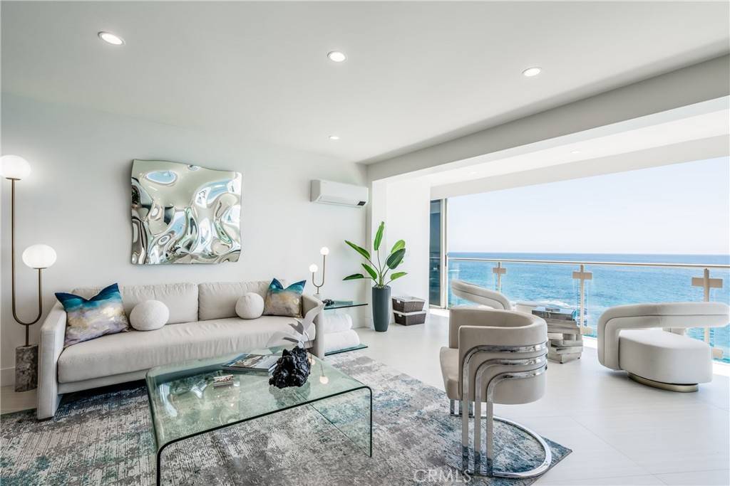 Laguna Beach, CA 92651,31561 Table Rock DR #105