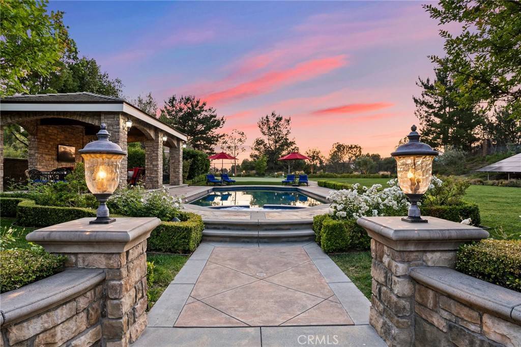 Yorba Linda, CA 92886,4245 Hidden Oaks DR
