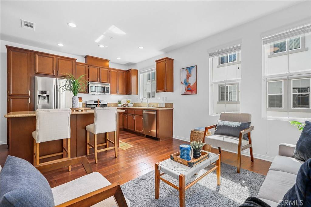 Buena Park, CA 90621,76 Culp CT