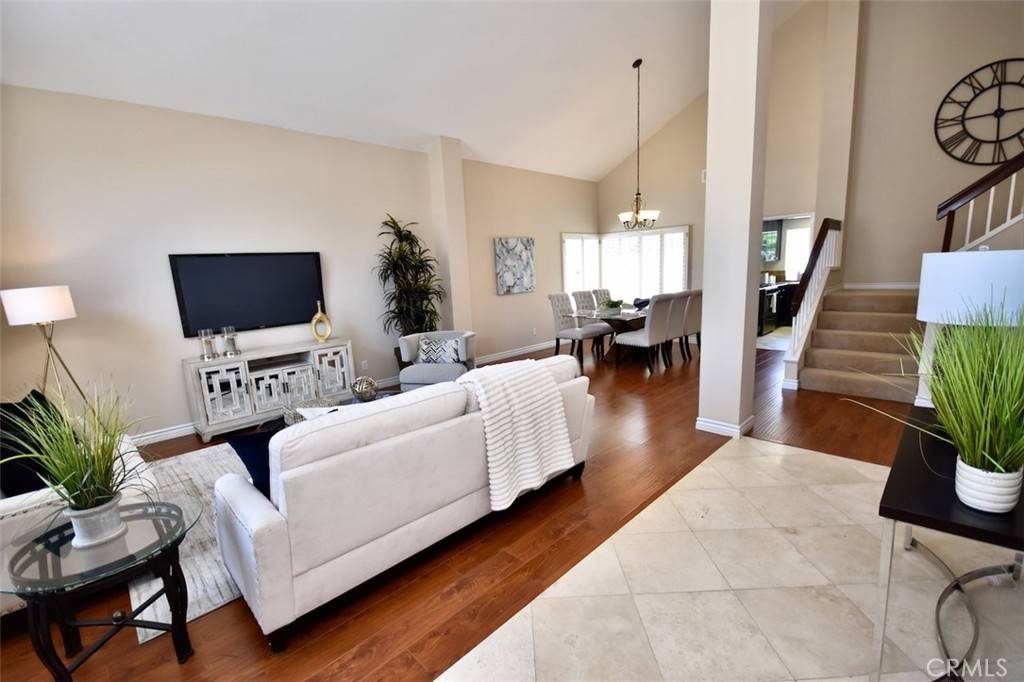 Irvine, CA 92614,6 Cannes
