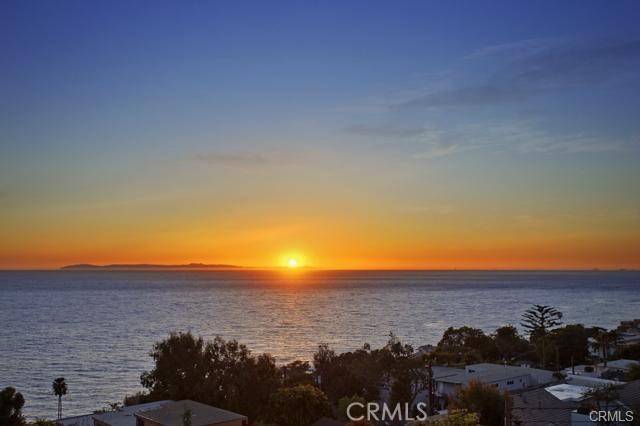 Laguna Beach, CA 92651,2482 Glenneyre ST