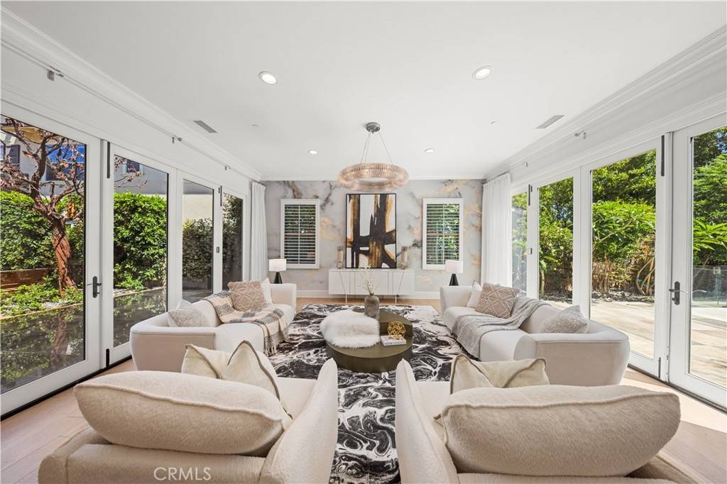 Irvine, CA 92618,74 Harrison