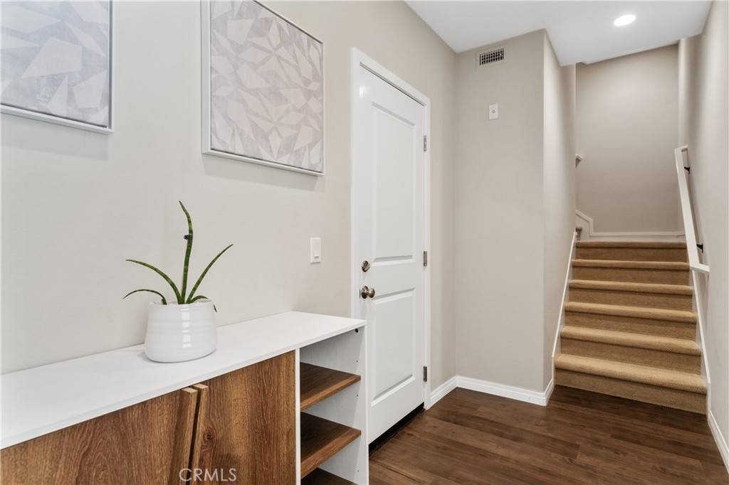Irvine, CA 92618,121 Briarberry