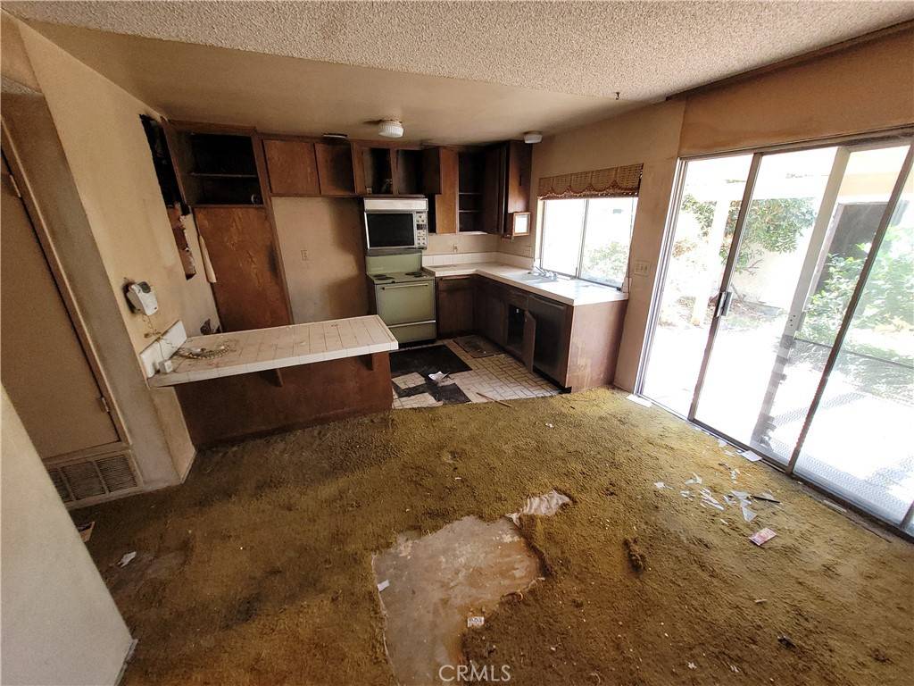 Buena Park, CA 90621,4566 Toledo WAY