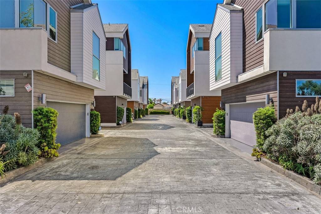 Costa Mesa, CA 92627,1940 Vitae PL