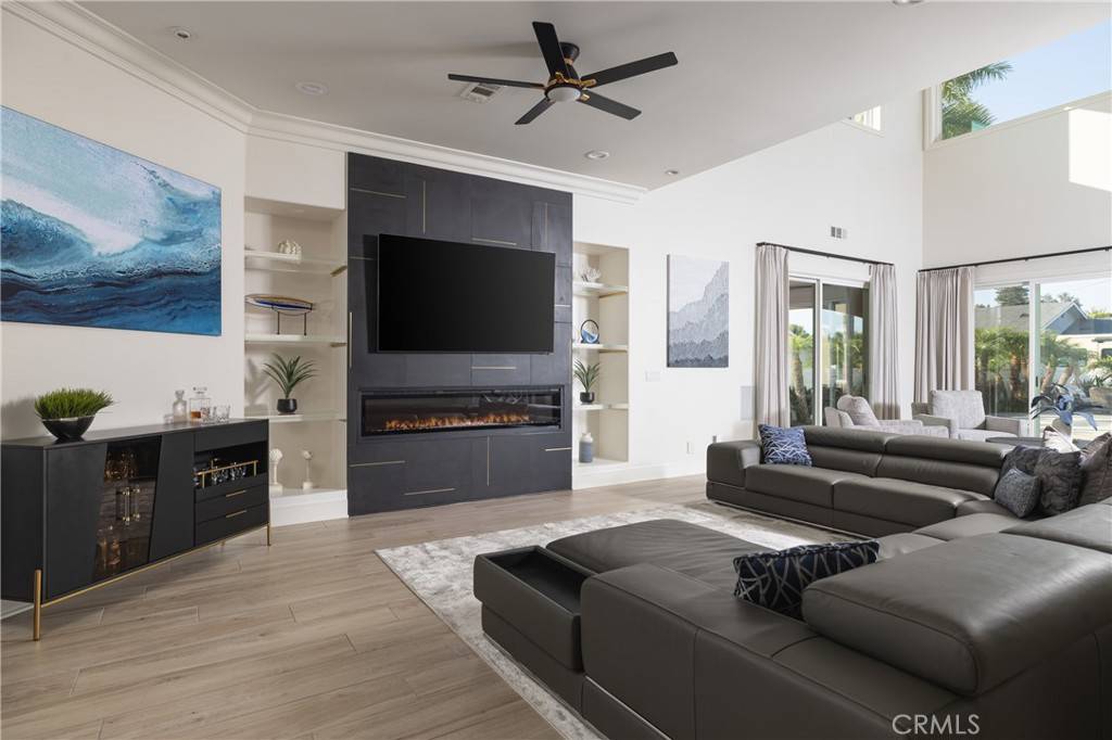 Newport Beach, CA 92660,2351 Azure AVE