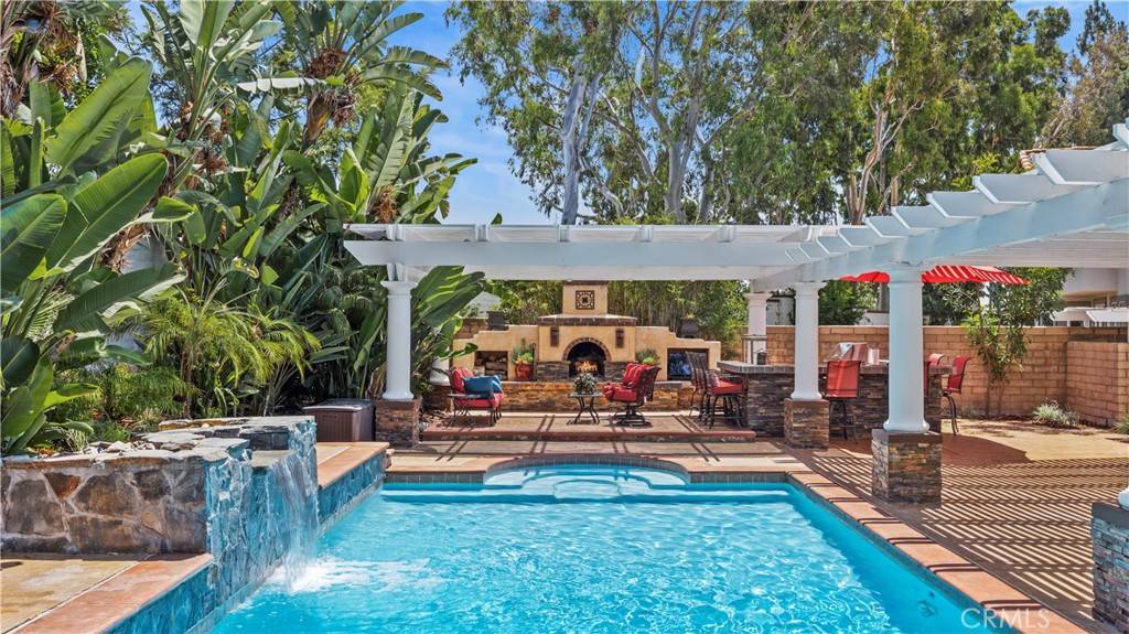 Tustin, CA 92782,2221 Ventia