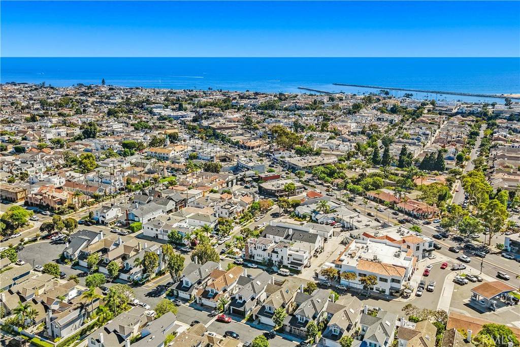 Corona Del Mar, CA 92625,2661 Point Del Mar