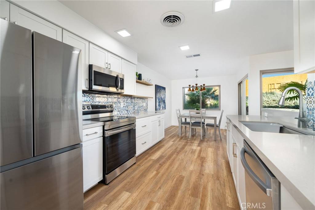 La Quinta, CA 92253,80071 Palm Circle DR