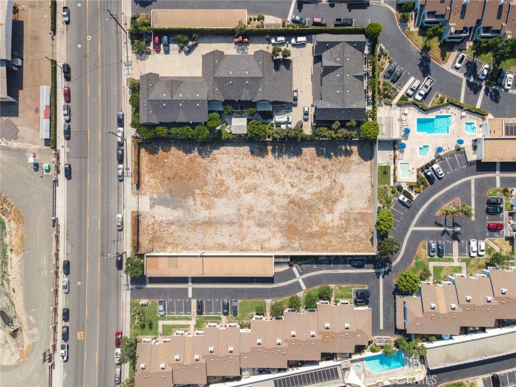 Orange, CA 92865,705 W Fletcher AVE
