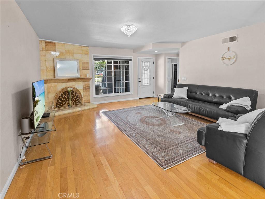 Fountain Valley, CA 92708,9682 Talbert AVE