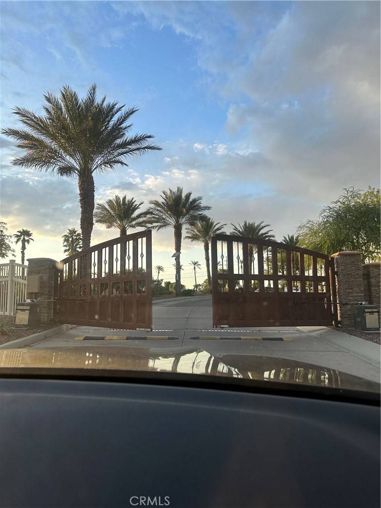La Quinta, CA 92253,52270 Day Star DR