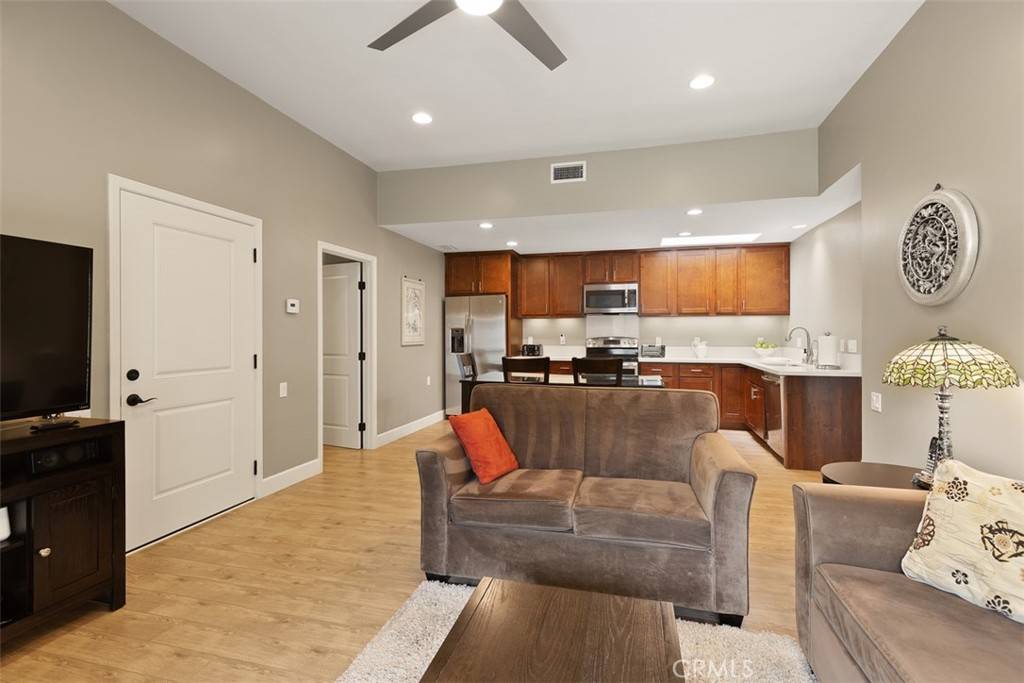 Laguna Woods, CA 92637,2049 Via Mariposa E #H
