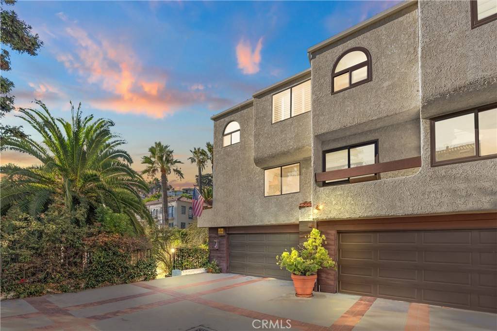 Los Angeles, CA 90068,1979 GRACE AVE #5