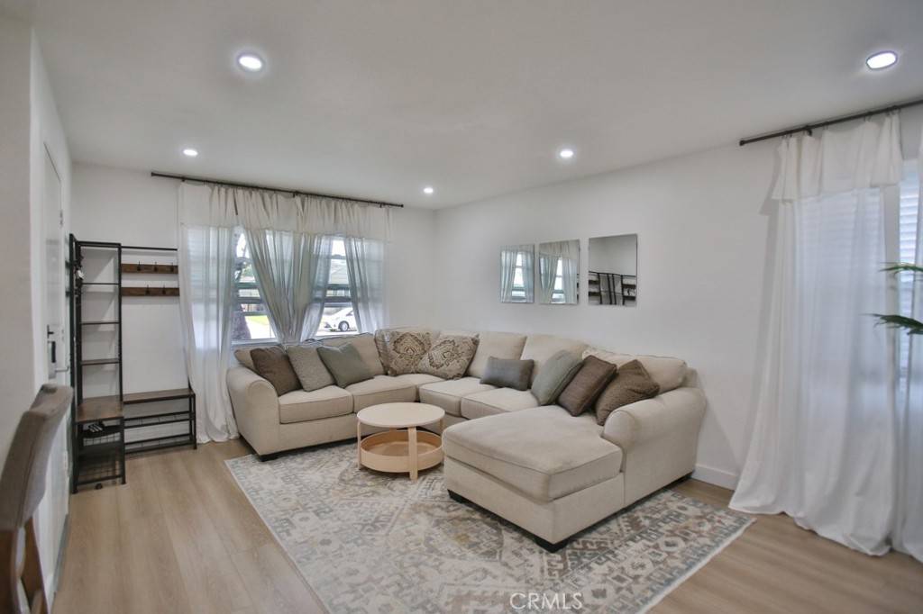 Torrance, CA 90504,3215 W 189th ST