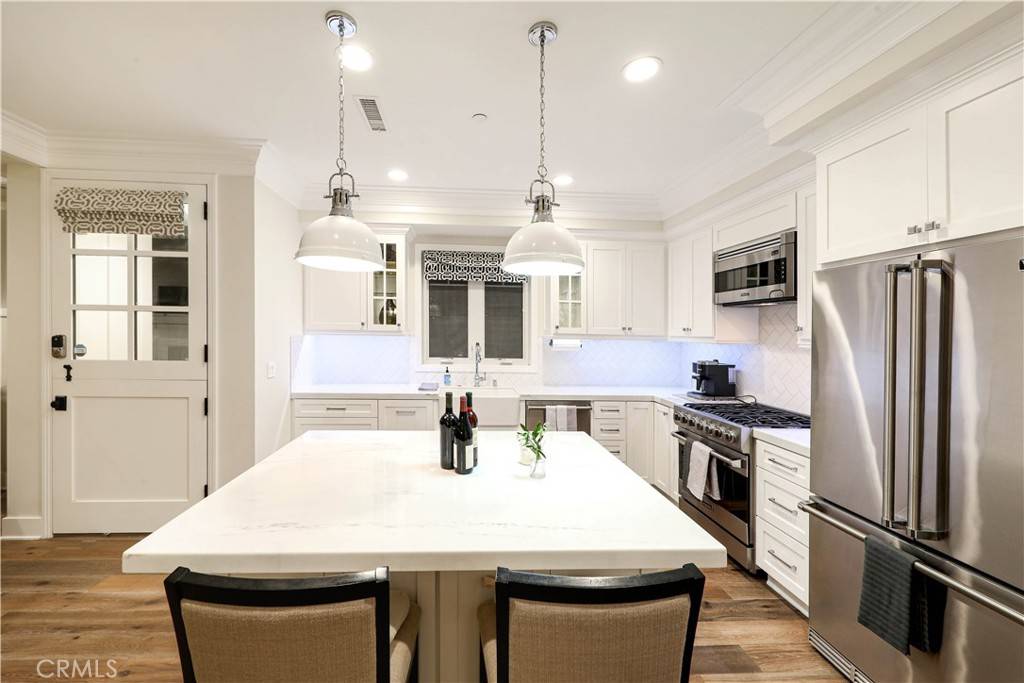 Corona Del Mar, CA 92625,512 Jasmine AVE