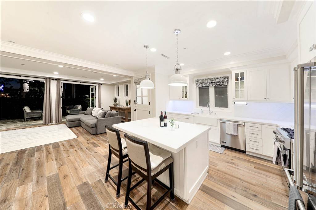 Corona Del Mar, CA 92625,512 Jasmine AVE