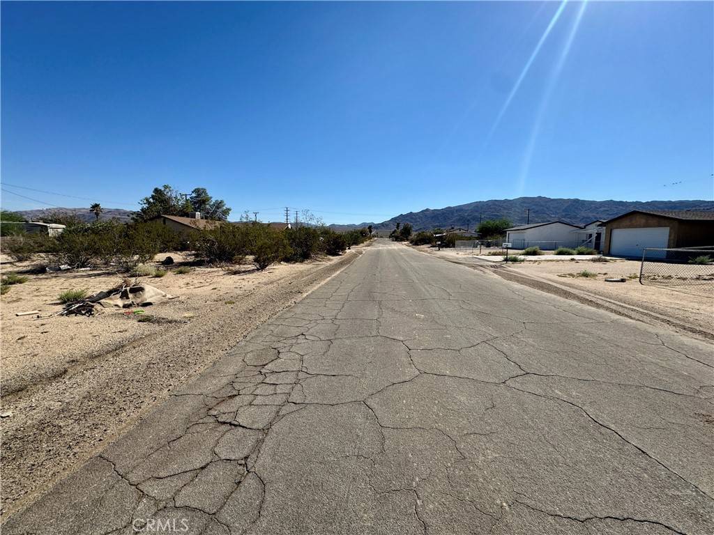 29 Palms, CA 92277,6325 Palm View AVE