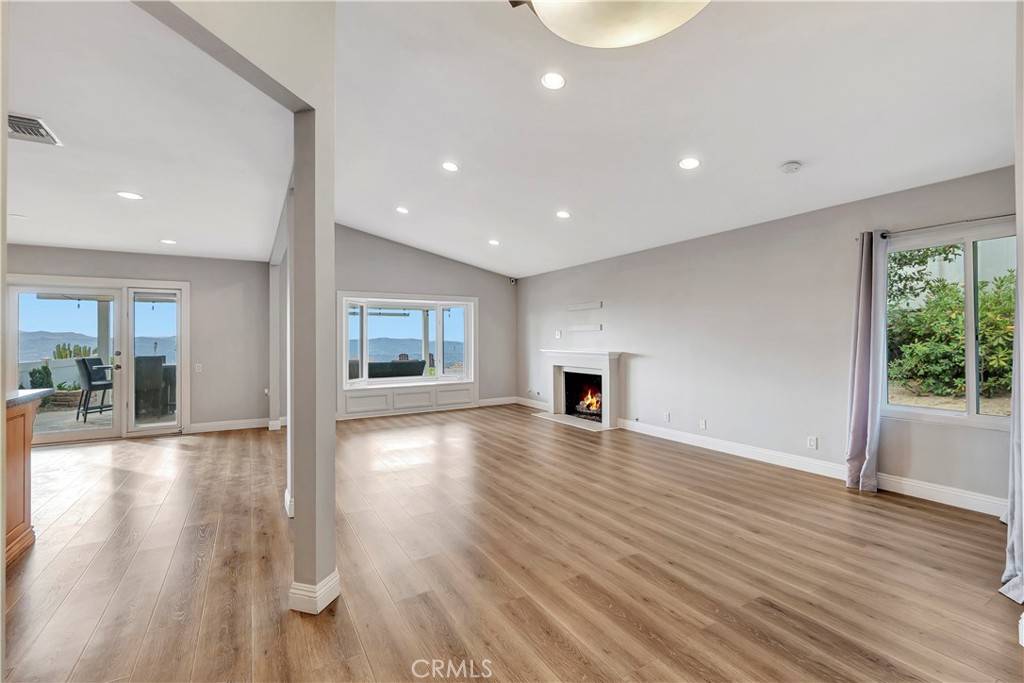 Yorba Linda, CA 92886,3710 Blue Gum DR