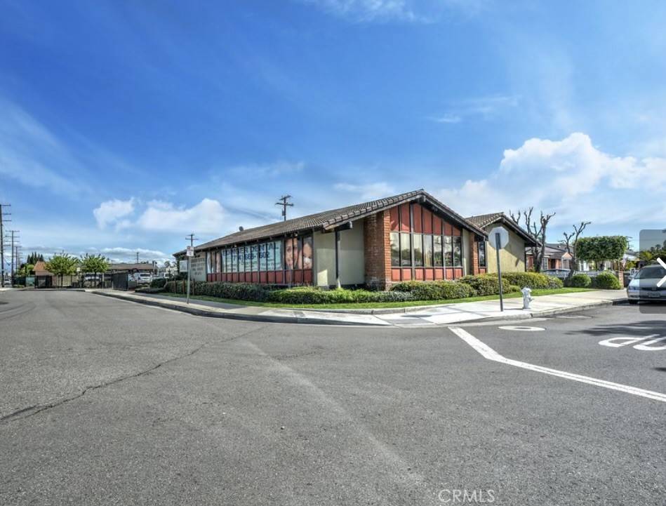 Santa Ana, CA 92707,616 W Edinger Avenue