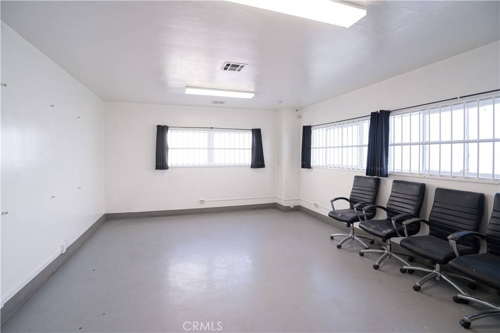 Long Beach, CA 90805,5885 N Paramount BLVD