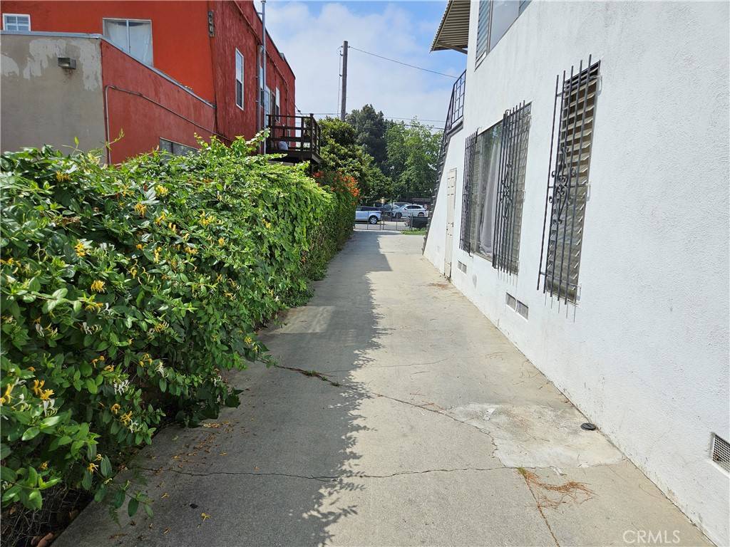 Los Angeles, CA 90011,643 E 47th ST