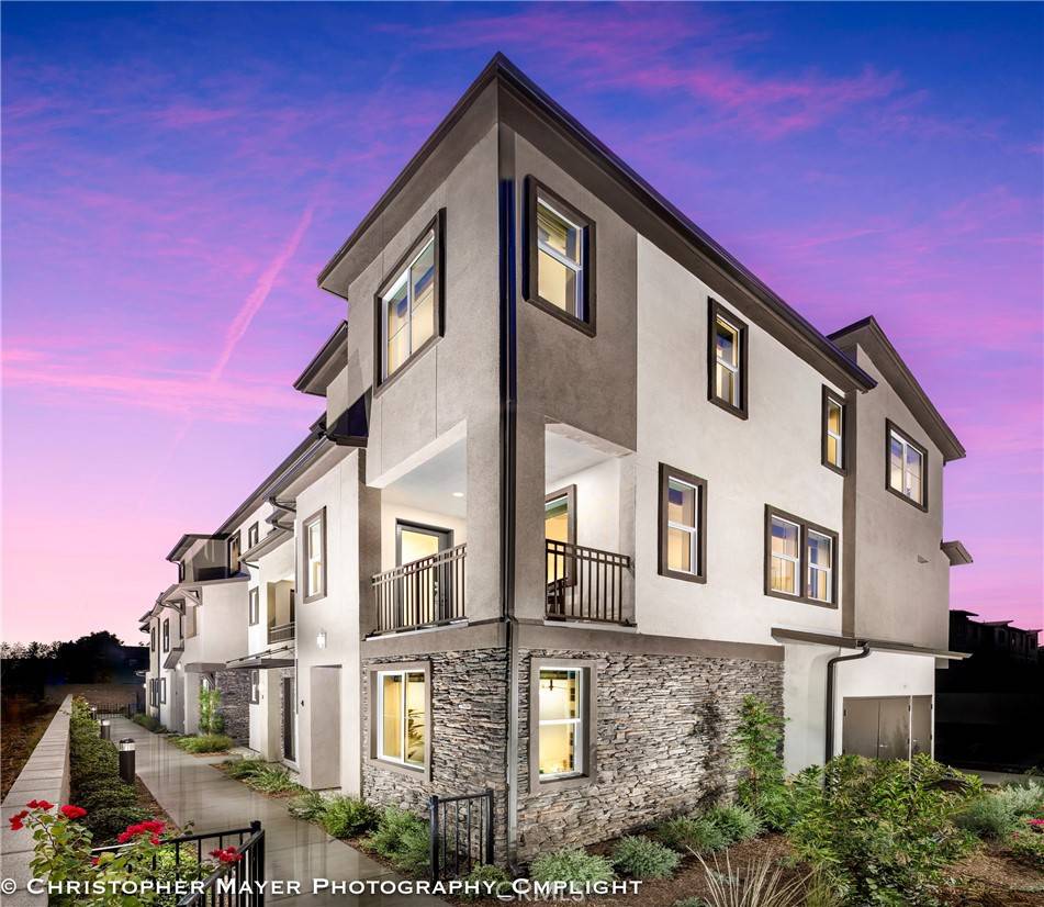 Santa Fe Springs, CA 90670,11737 Florence AVE #33