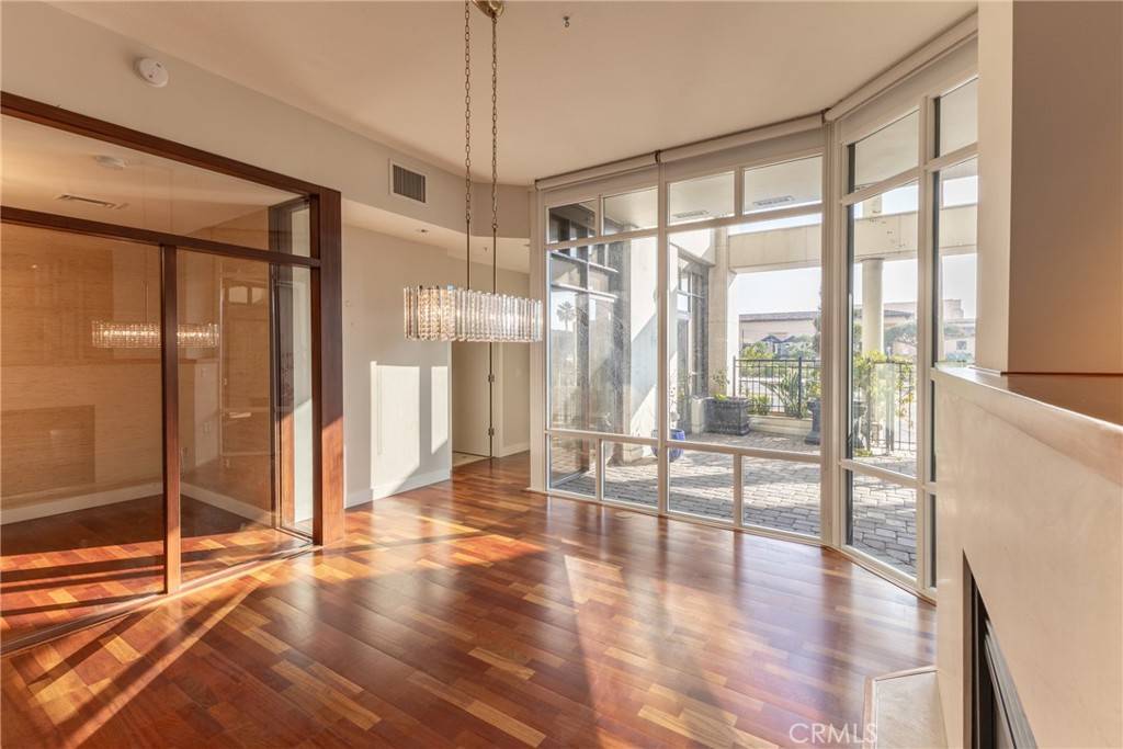 San Diego, CA 92101,700 W Harbor DR #104