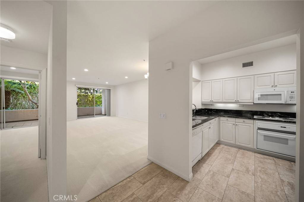 Dana Point, CA 92629,25422 Sea Bluffs DR #103