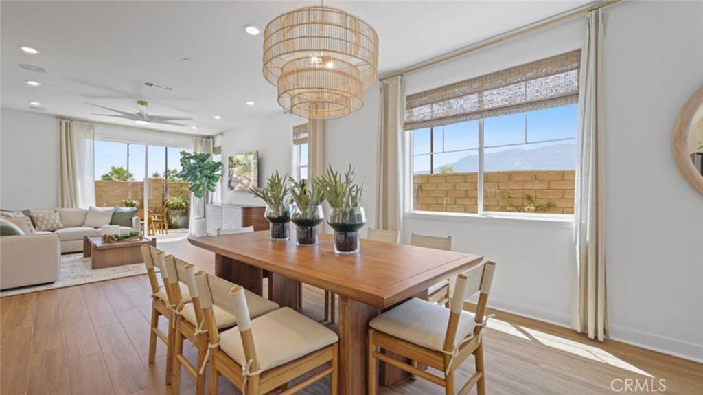 Santa Paula, CA 93060,422 Checkerbloom LN