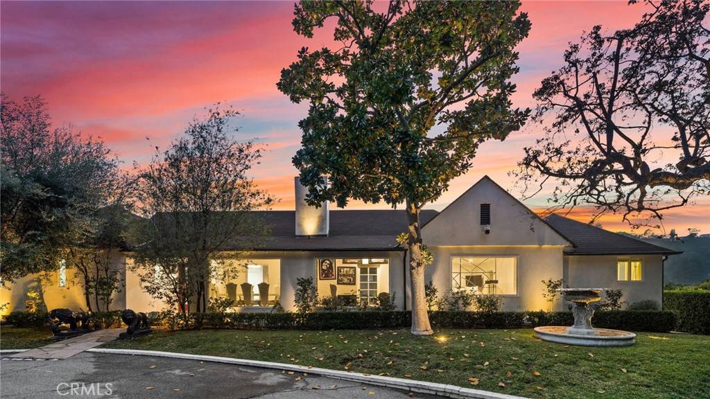 Los Angeles, CA 90210,2828 Benedict Canyon DR