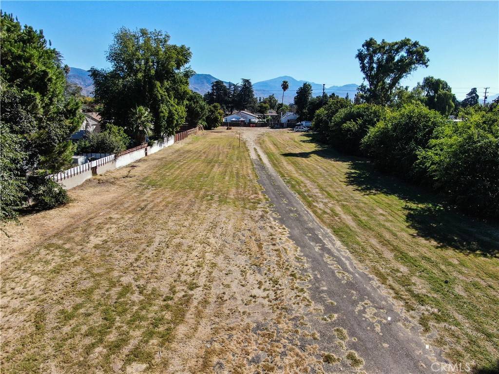 San Bernardino, CA 92405,2711 N D ST