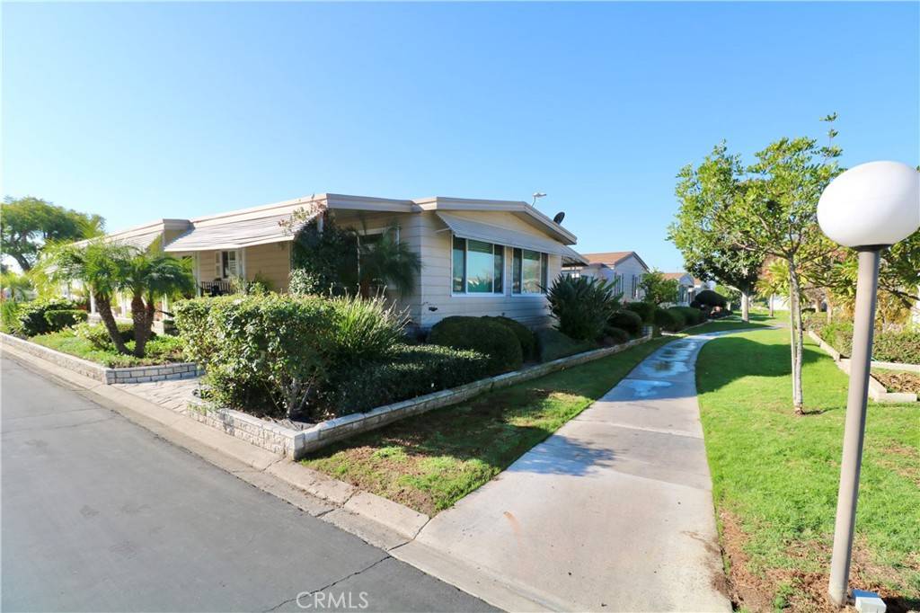 Yorba Linda, CA 92886,16959 Lake Ridge WAY #209
