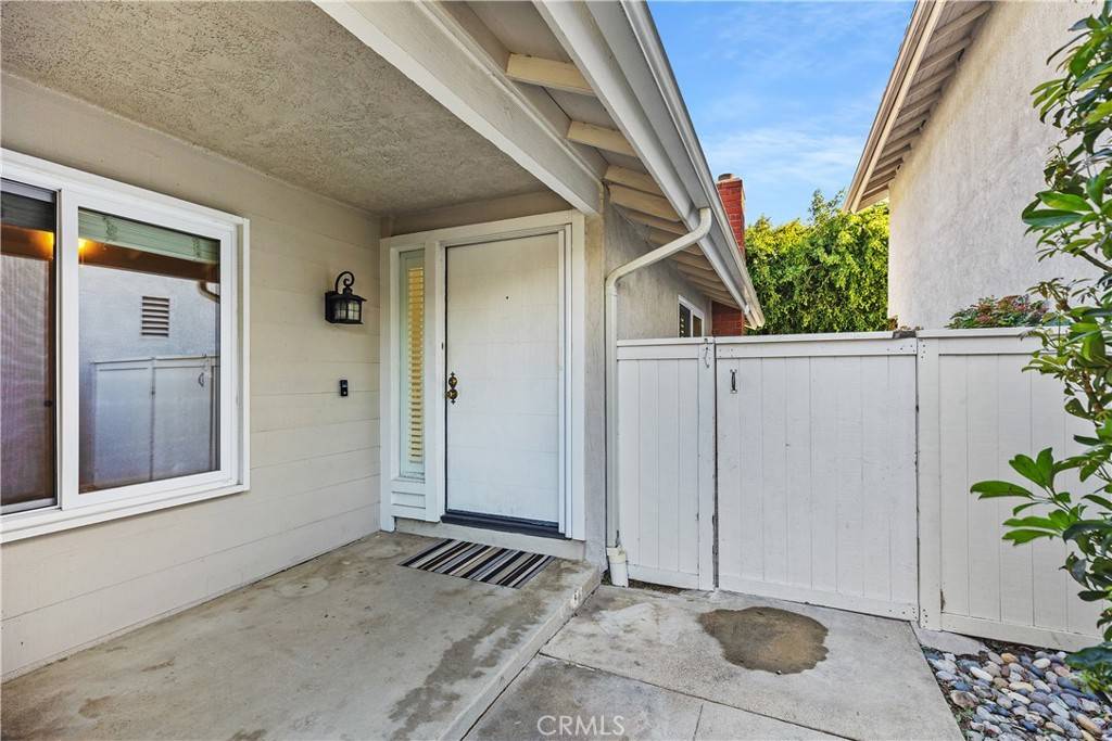 Irvine, CA 92604,18 Brookdale