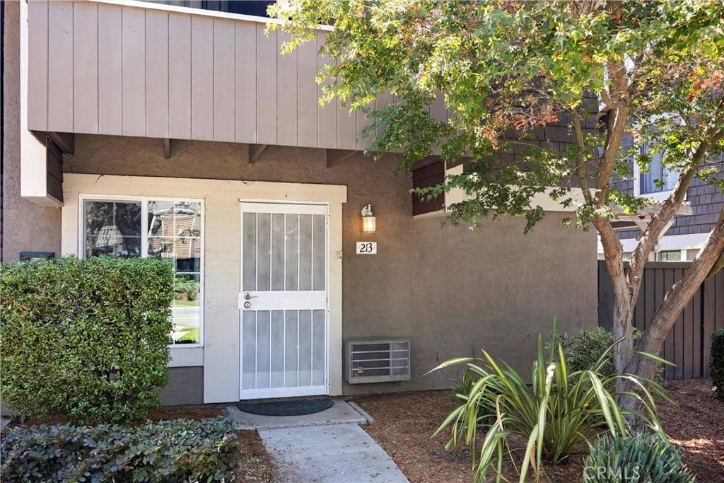 Irvine, CA 92620,213 Springview