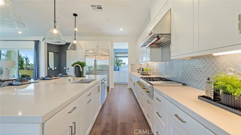 Irvine, CA 92618,131 Junco